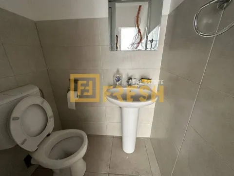 Izdavanje, poslovni prostor, 75m², Stari Aerodrom, Podgorica - image 9