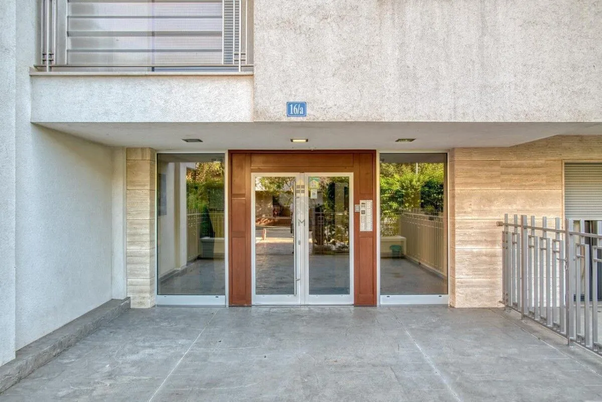 Prodaja, dvosoban stan, 90m², Gorica C, Podgorica