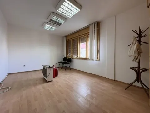 Izdavanje, dvosoban stan, 65m², Centar, Niš - image 4