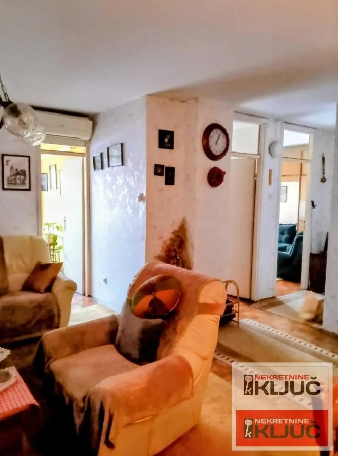 Prodaja, trosoban stan, 74m², Novo naselje, Novi Sad