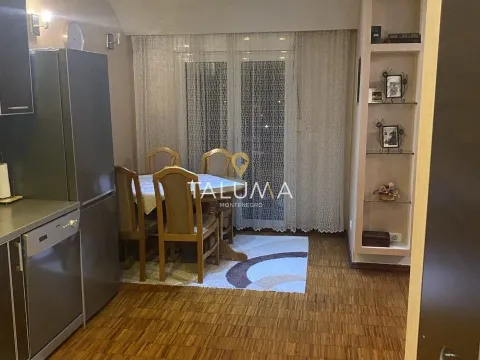 Izdavanje, jednosoban stan, 74m², Centar, Podgorica - image 4
