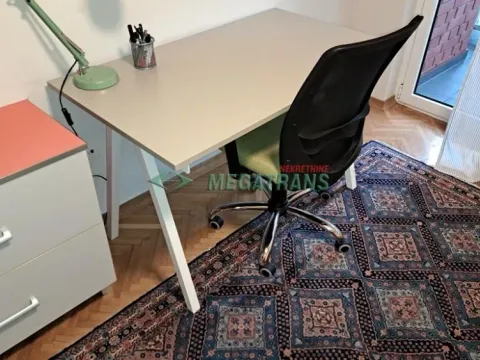 Izdavanje, četvorosoban stan, 98m², Centar, Novi Sad - image 13