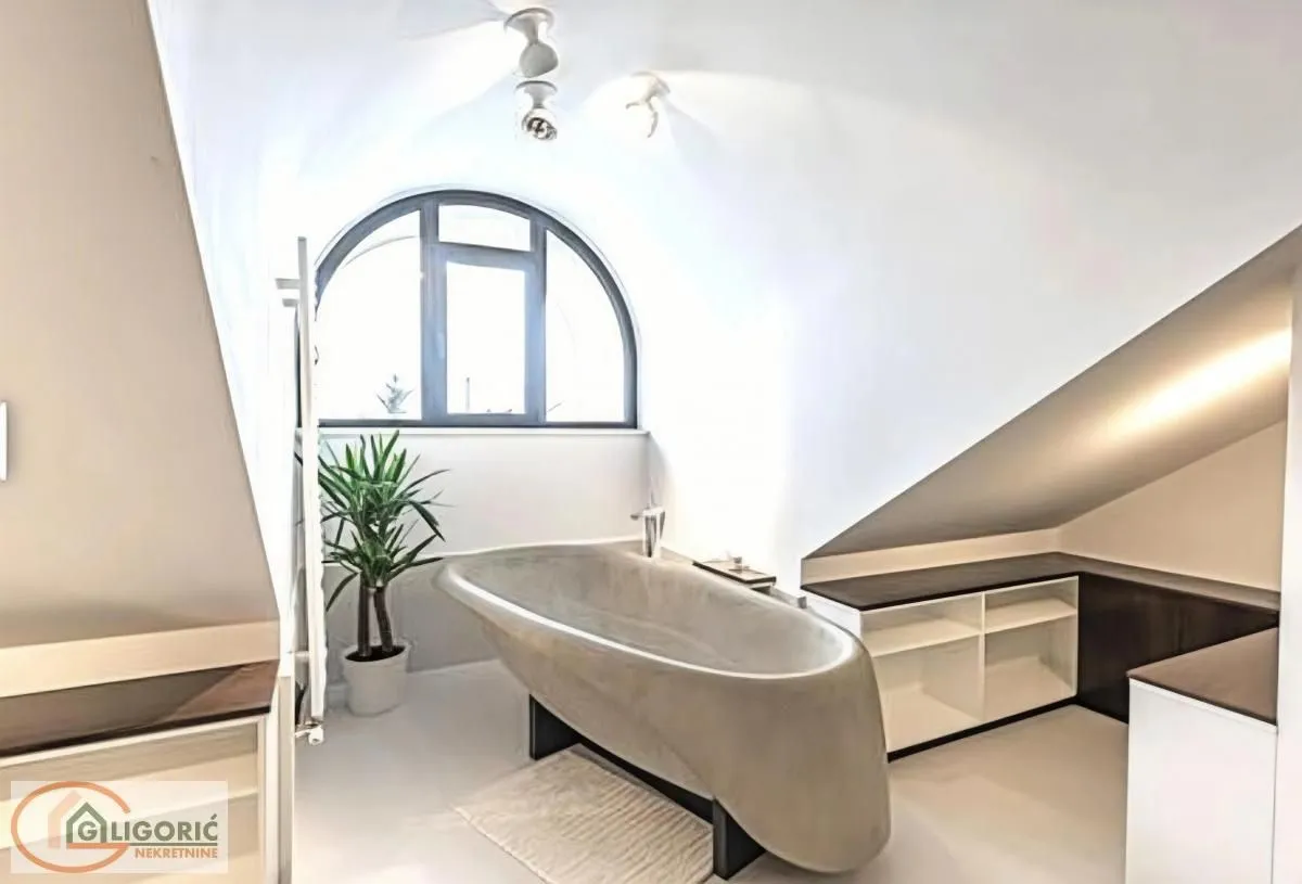 Prodaja, kuća, 305m², Čukarica, Beograd