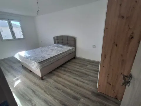 Izdavanje, dvosoban stan, 70m², Donja Gorica, Podgorica - image 4