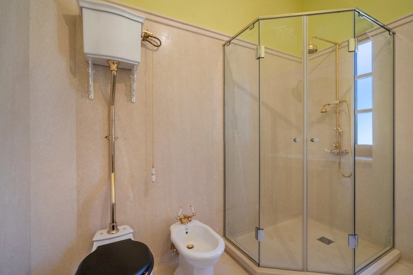 Sale, house, 470m², Reževići, Budva