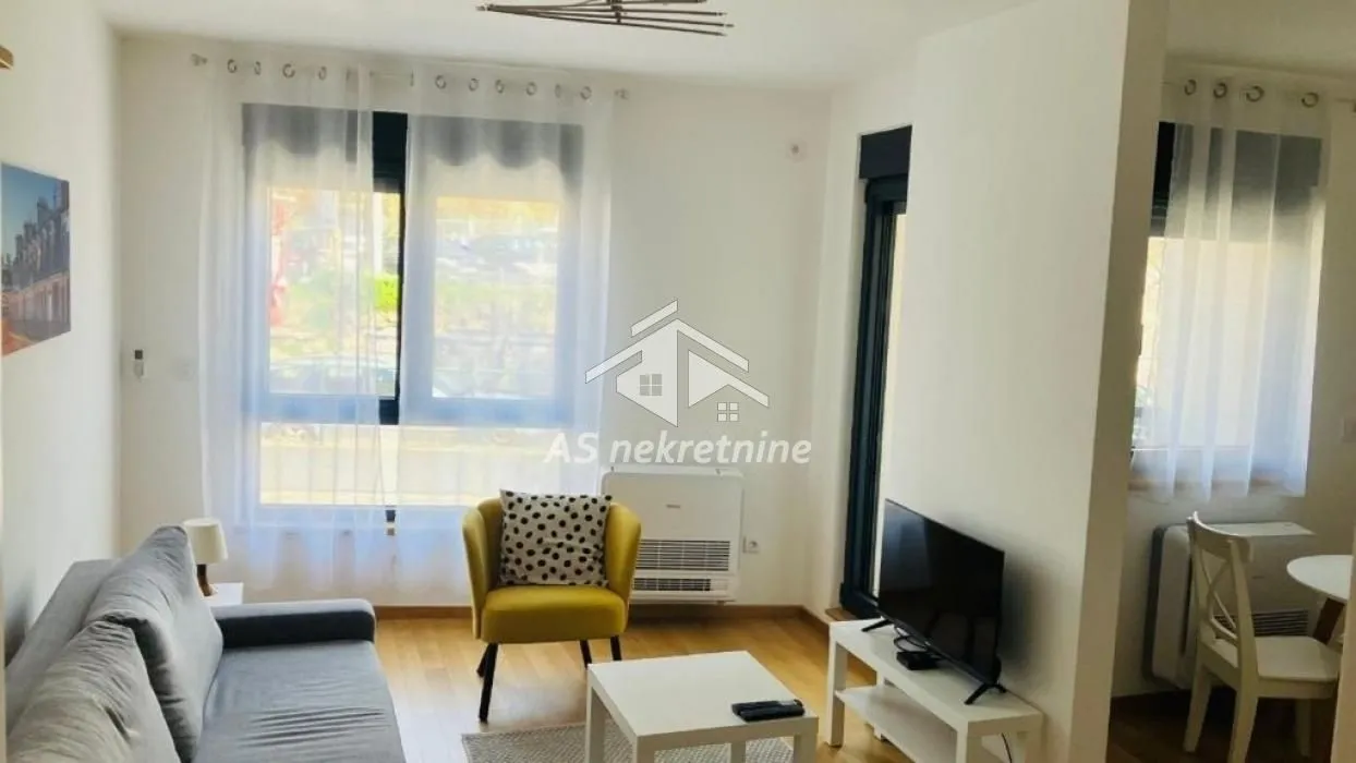 Izdavanje, dvosoban stan, 42m², Gradska Bolnica, Zvezdara Sve Podlokacije