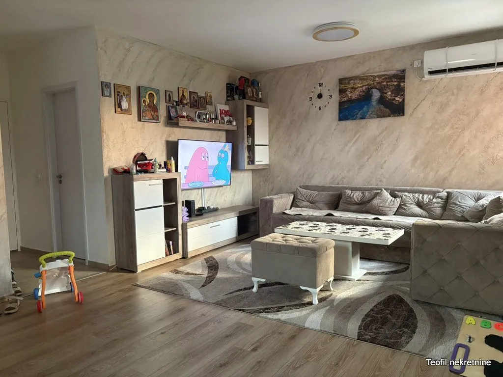 Prodaja, trosoban stan, 75m², Arnajevo, Barajevo