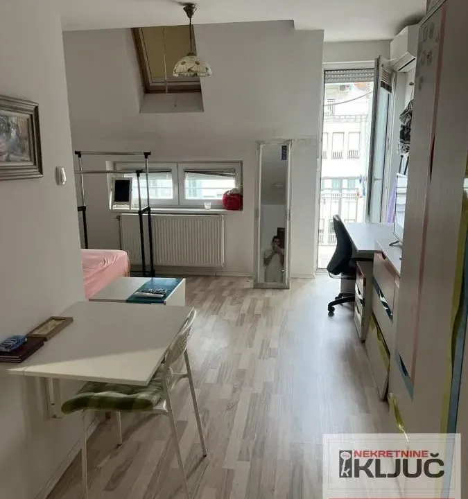 Prodaja, jednosoban stan, 25m², Grbavica, Novi Sad Sve Podlokacije