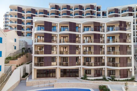 Sale, one bedroom apartment, 58m², Bečići, Budva - image 8