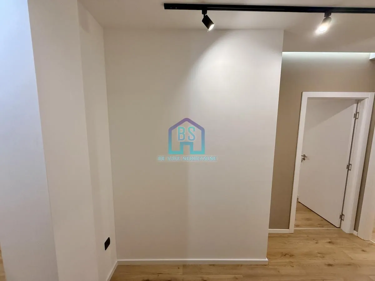 Prodaja, dvosoban stan, 58m², Centar, Novi Sad