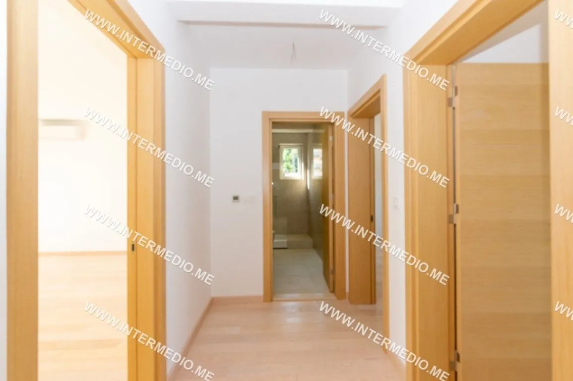 Prodaja, dvosoban stan, 68m², Igalo, Herceg Novi