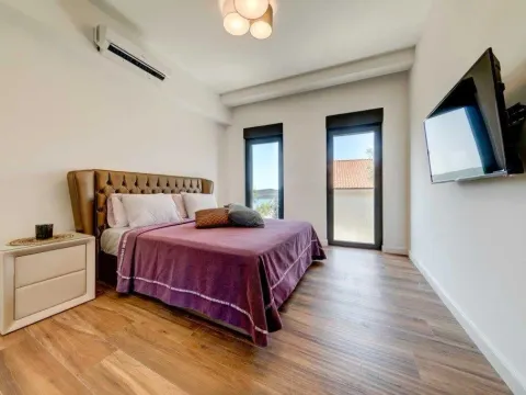 Prodaja, kuća, 311m², Centar, Tivat - image 14
