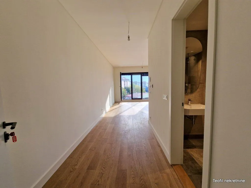 Izdavanje, garsonjera, 33m², Banovo Brdo, Beograd