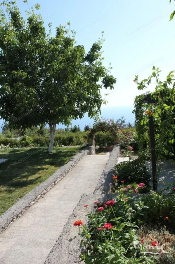 Prodaja, kuća, 380m², Dobre Vode, Bar