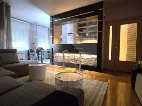 Sale, two bedroom apartment, 68m², Blok 9, Podgorica - image 1