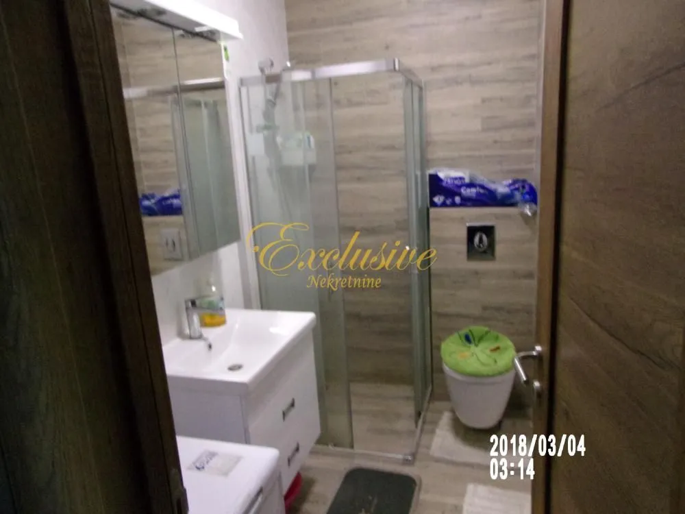 Prodaja, trosoban stan, 61m², Ledine, Beograd