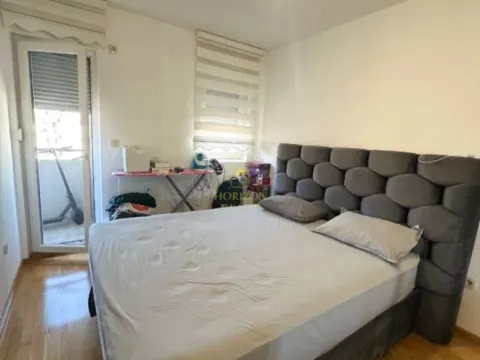 Prodaja, jednosoban stan, 42m², Stari Aerodrom, Podgorica - image 2