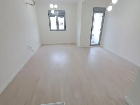 Prodaja, jednosoban stan, 42m², Zabjelo, Podgorica - image 2