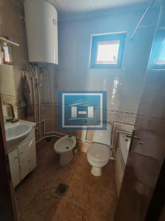 Prodaja, kuća, 240m², Tekija, Paraćin