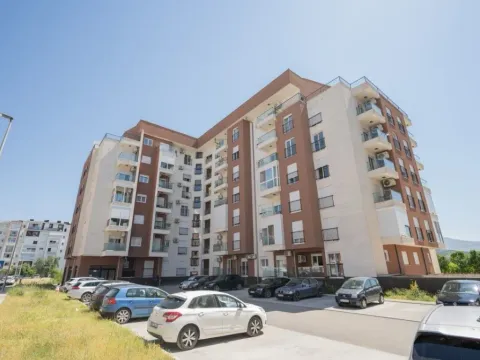 Izdavanje, jednosoban stan, 47m2, Stari Aerodrom, Podgorica Izdavanje, jednosoban stan, 47m2, Stari Aerodrom, Podgorica