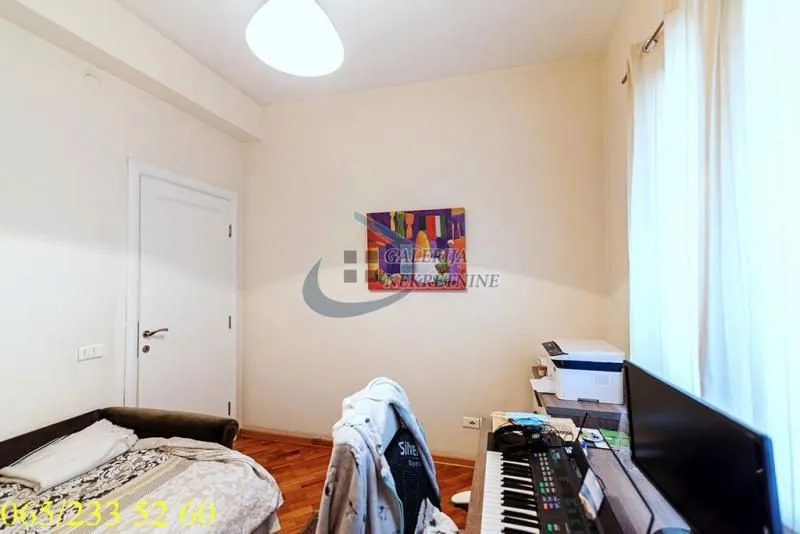 Sale, apartment, 375m², Voždovac Sve Podlokacije, Beograd
