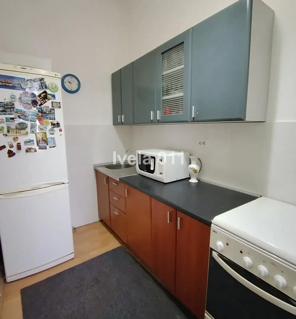 Prodaja, trosoban stan, 61m², Gundulićev Venac, Beograd