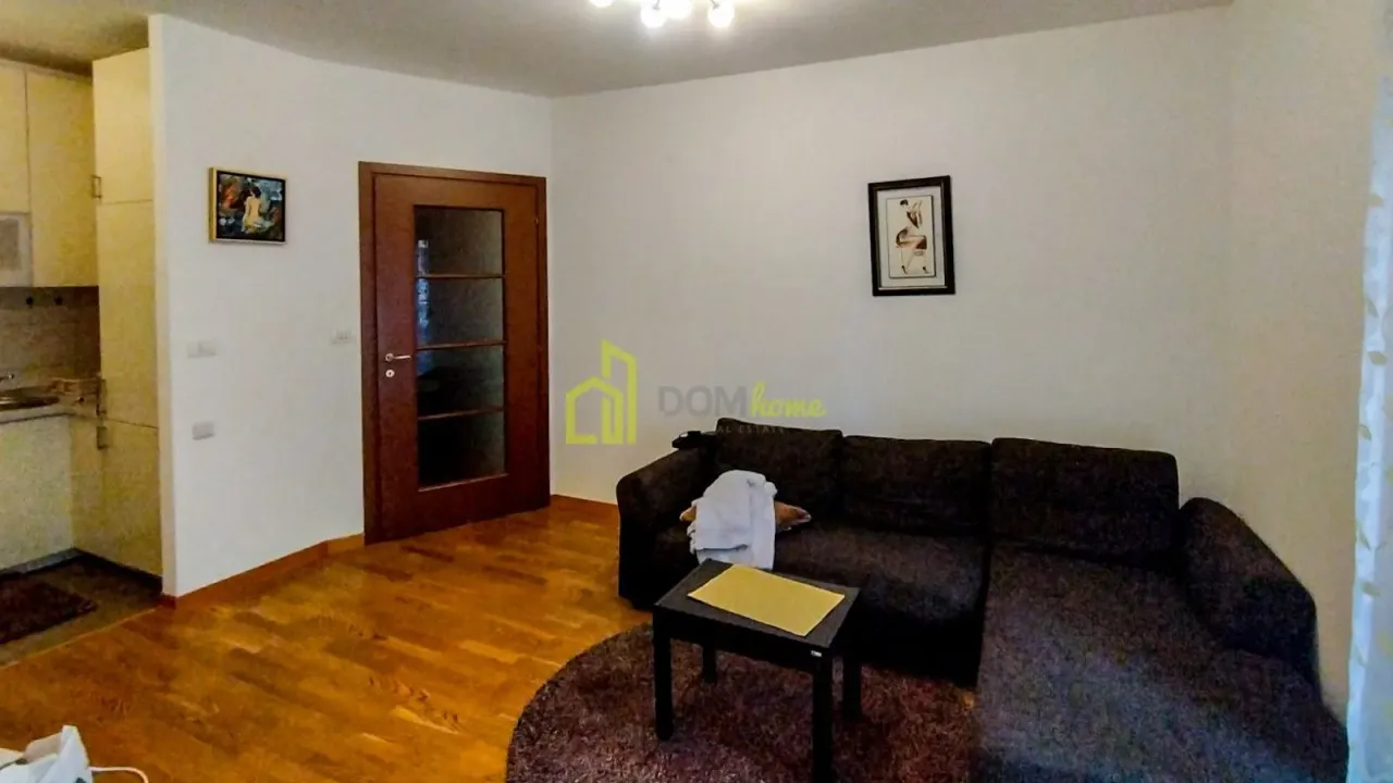 Izdavanje, dvosoban stan, 72m², City Kvart, Podgorica