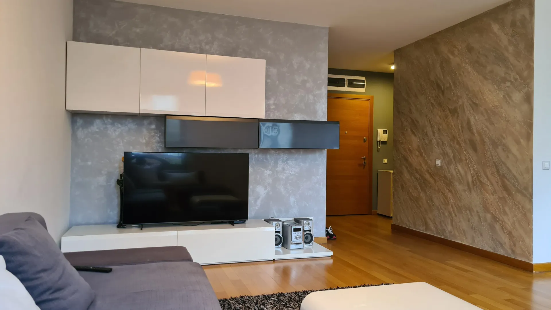 Rent, three bedroom apartment, 82m², Vračar Sve Podlokacije, Beograd
