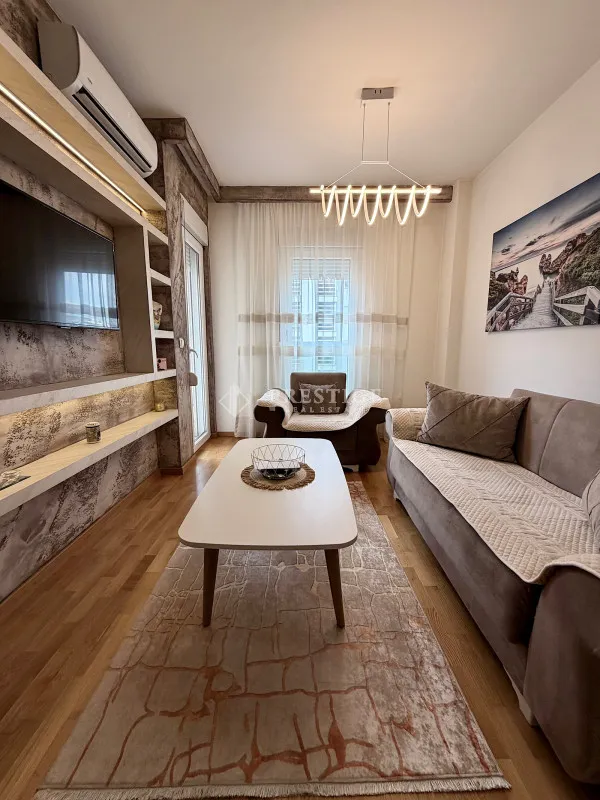 Rent, one bedroom apartment, 40m², Stari Aerodrom, Podgorica