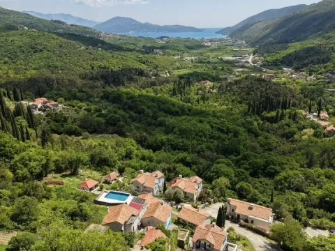 Prodaja, plac, 661m², Herceg Novi, Crna Gora - image 12