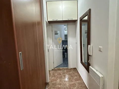 Rent, two bedroom apartment, 60m², Blok 9, Podgorica - image 8