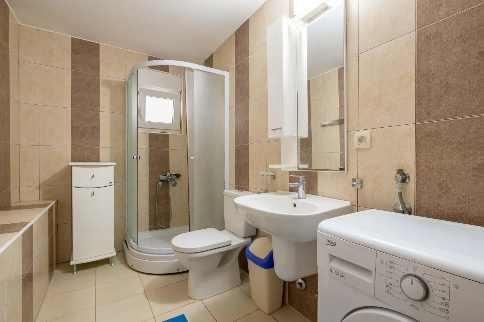 Sale, house, 400m², Perazića do, Budva