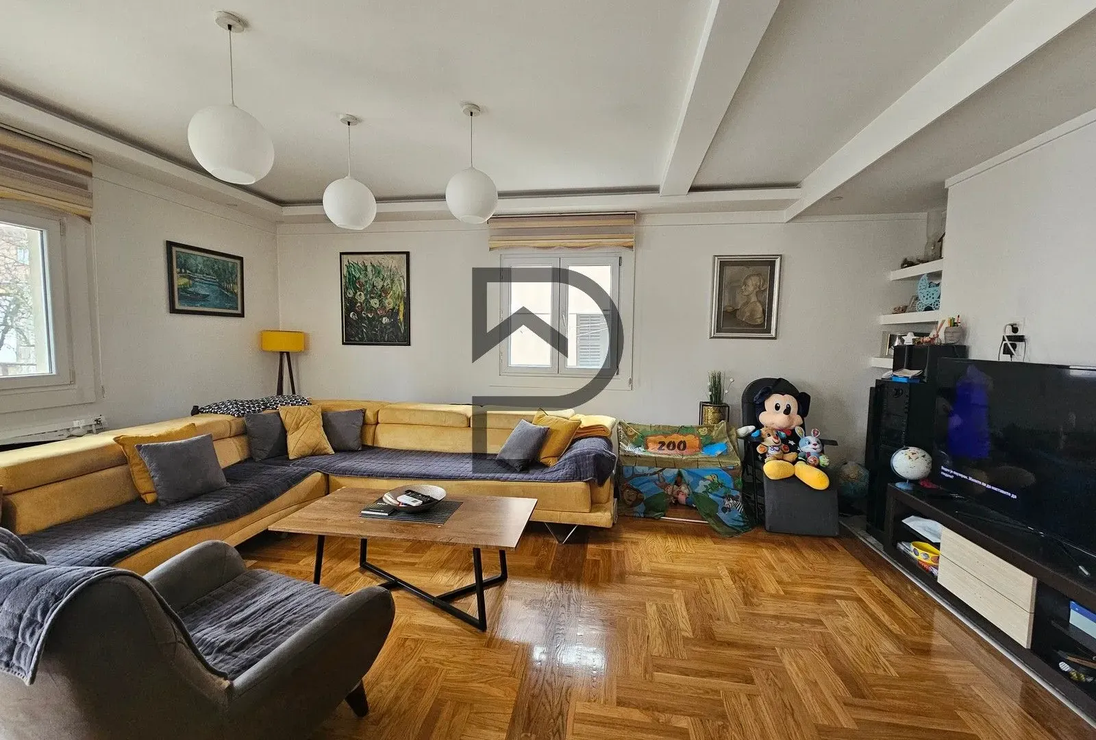 Prodaja, kuća, 226m², Blok 6, Podgorica