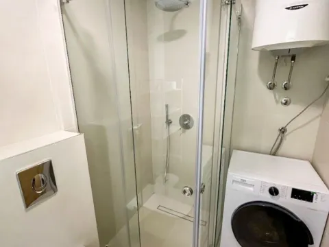 Izdavanje, jednosoban stan, 45m², City Kvart, Podgorica - image 9