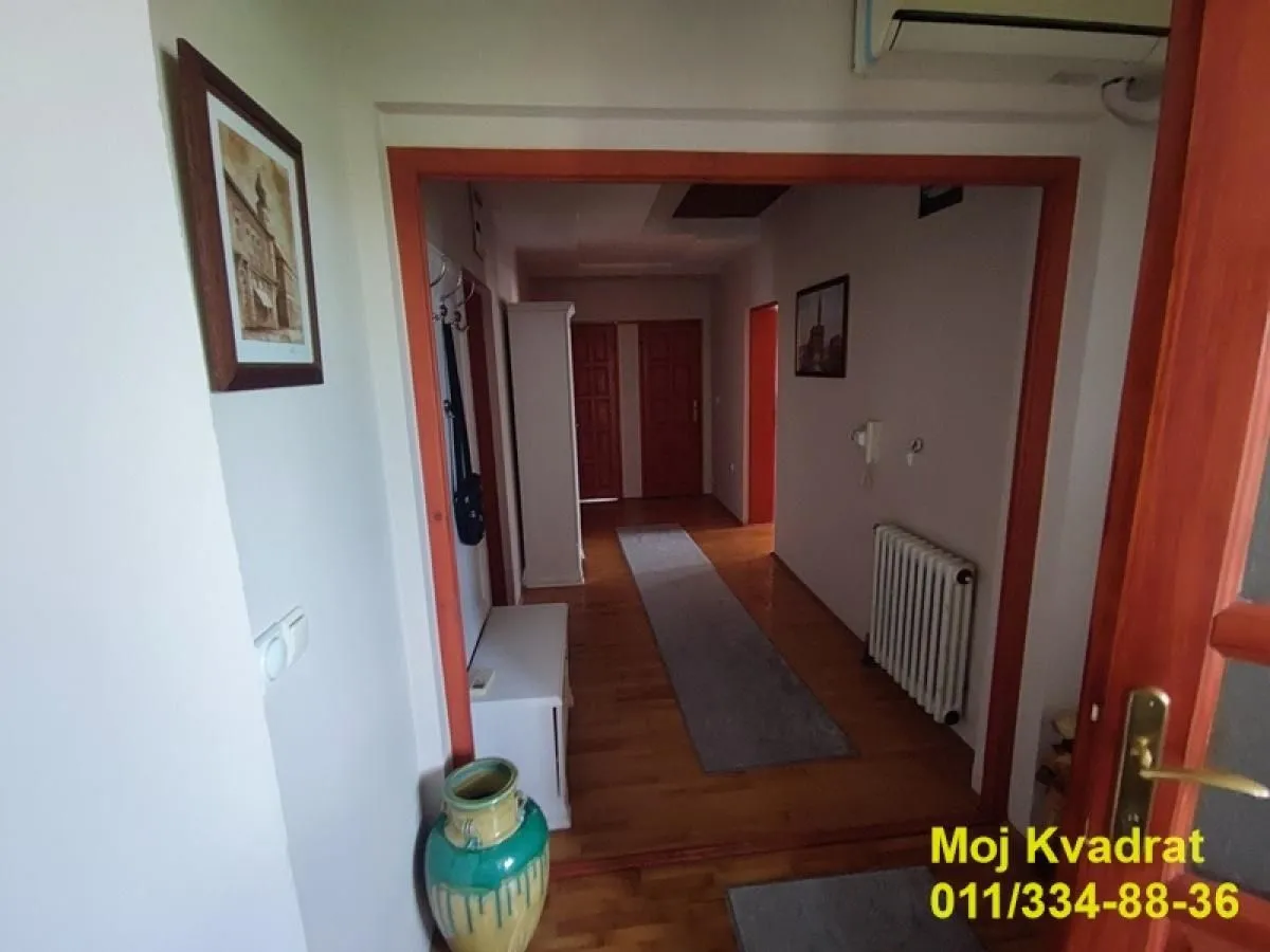 Prodaja, kuća, 204m², Višnjička Banja, Palilula Sve Podlokacije