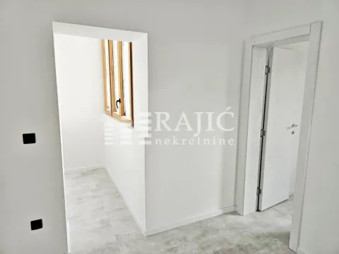 Prodaja, četvorosoban stan, 140m², Vračar Sve Podlokacije, Beograd - image 4