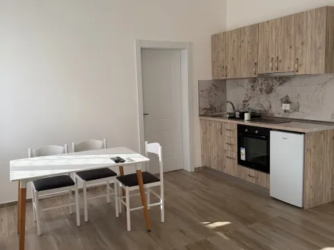 Rent, two bedroom apartment, 66m², Bonići, Tivat - image 2