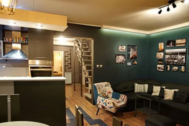 Izdavanje, četvorosoban stan, 91m², Profesorska Kolonija, Palilula Sve Podlokacije