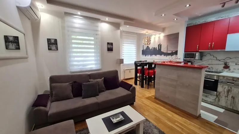 Prodaja, jednosoban stan, 42m², Novi Beograd Blok 61, Novi Beograd Sve Podlokacije