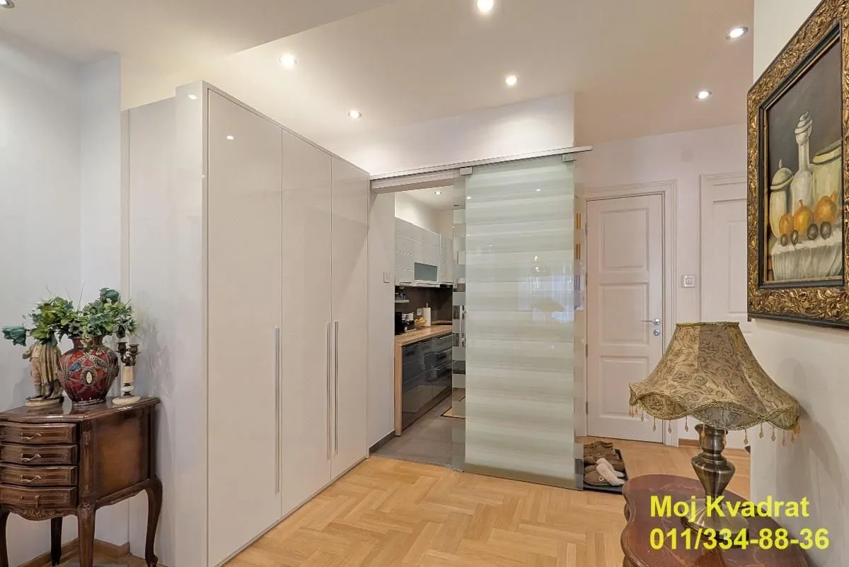 Prodaja, trosoban stan, 96m², Cvetni Trg, Vračar Sve Podlokacije