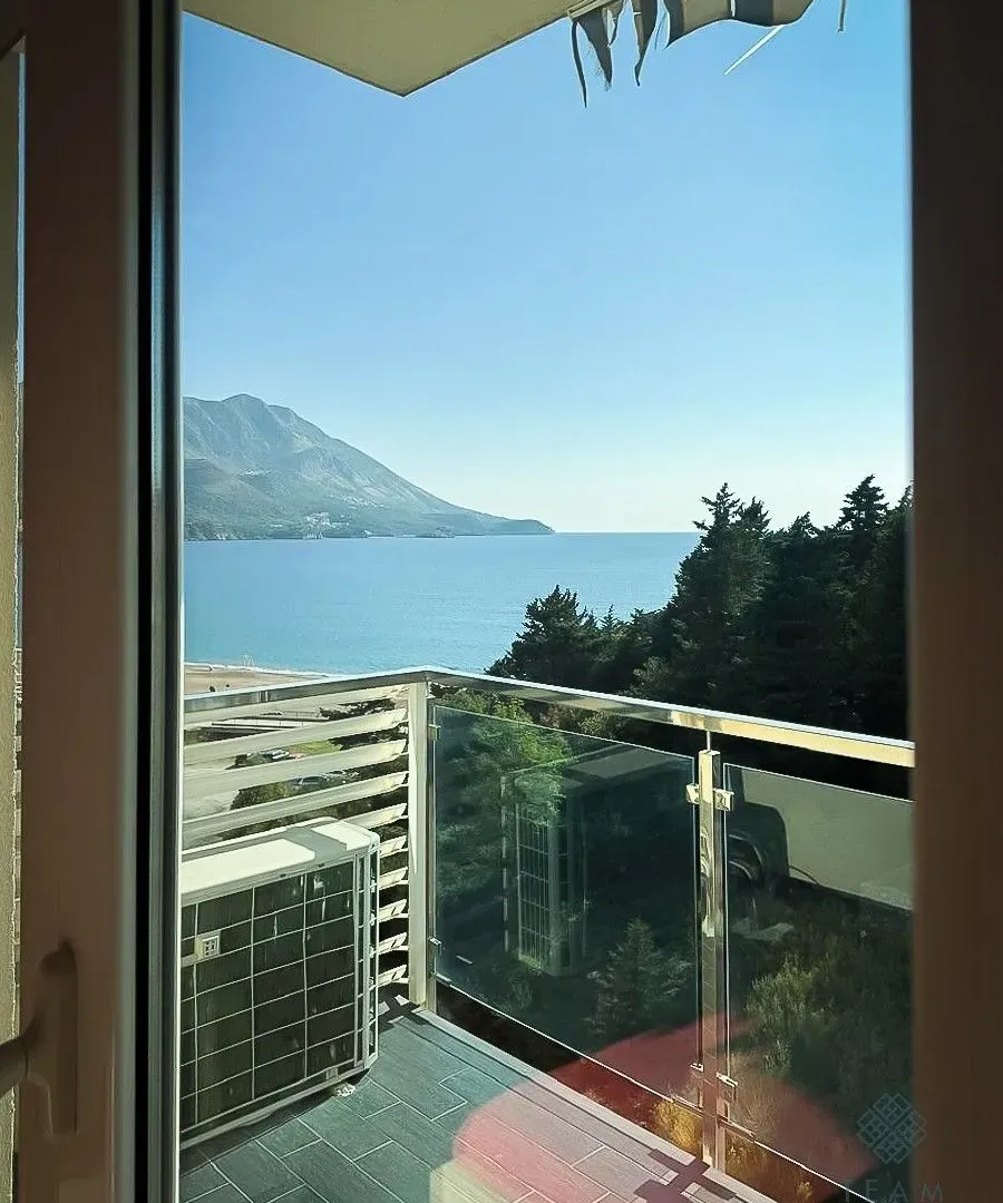 Sale, two bedroom apartment, 59m², Bečići, Budva
