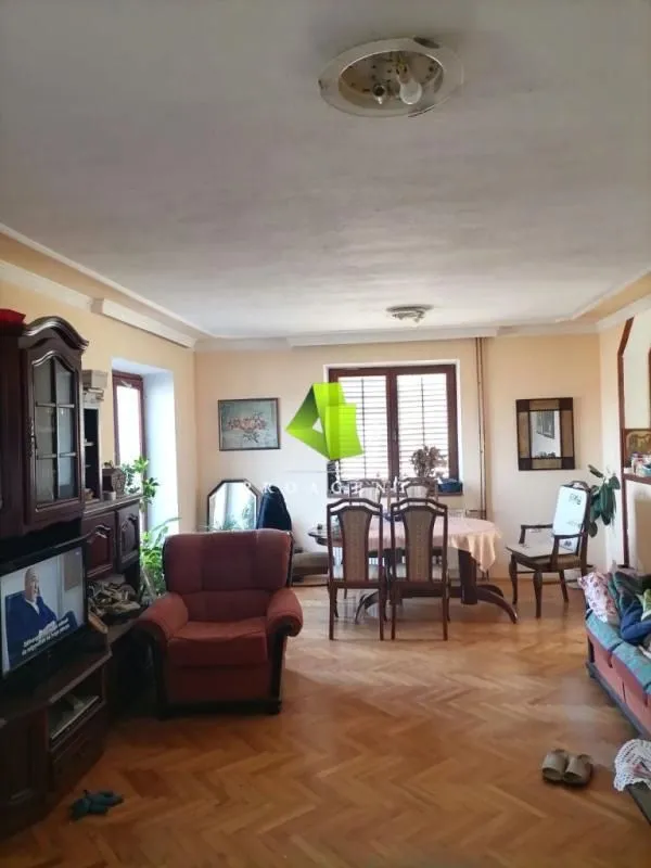 Prodaja, kuća, 273m², Palilula, Niš