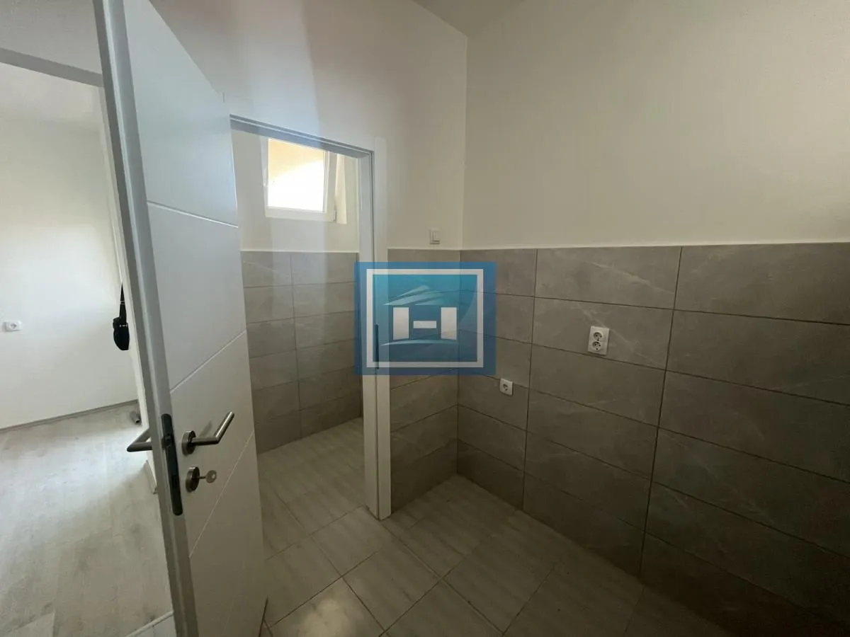 Sale, two bedroom apartment, 74m², Centar, Paraćin