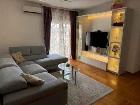 Sale, three bedroom apartment, 74m², Centar, Novi Sad