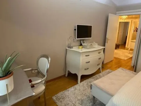 Prodaja, trosoban stan, 119m², City Kvart, Podgorica - image 10