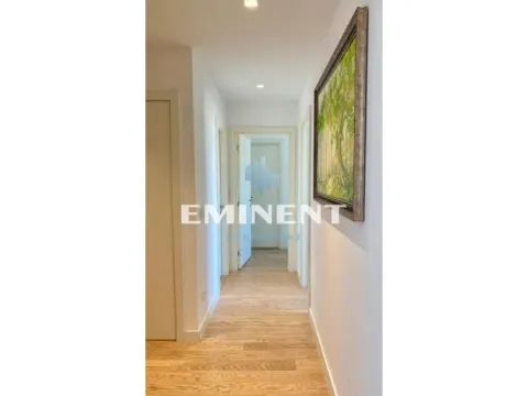 Izdavanje, trosoban stan, 90m², Savski Venac, Beograd - image 7