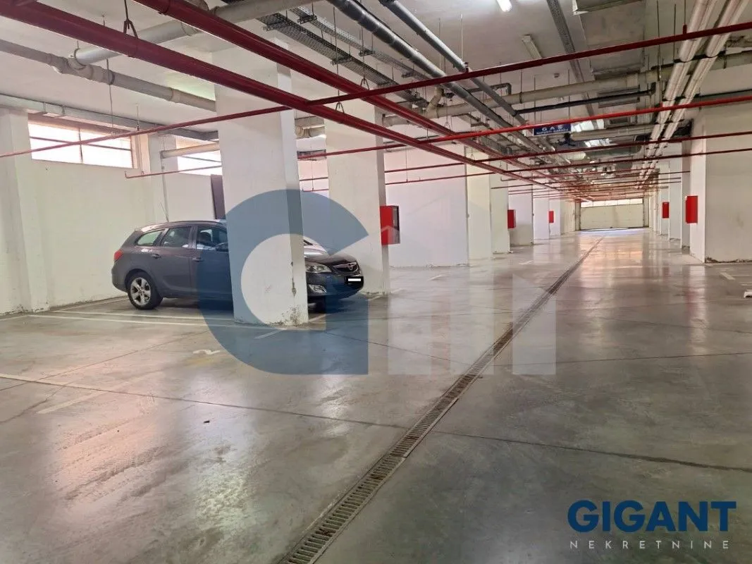 Sale, parking/garage, 13m², Voždovac Sve Podlokacije, Beograd