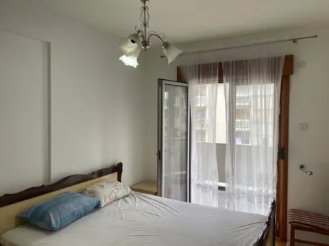 Izdavanje, dvosoban stan, 90m², Centar, Tivat - image 6