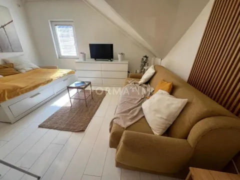 Rent, apartment, 28m², Vračar Sve Podlokacije, Beograd - image 3