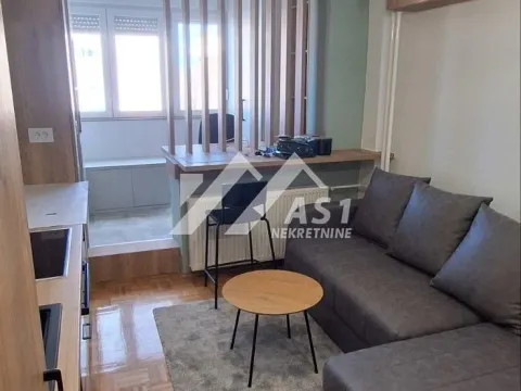 Izdavanje, stan, 22m², Grbavica, Novi Sad Sve Podlokacije - image 1